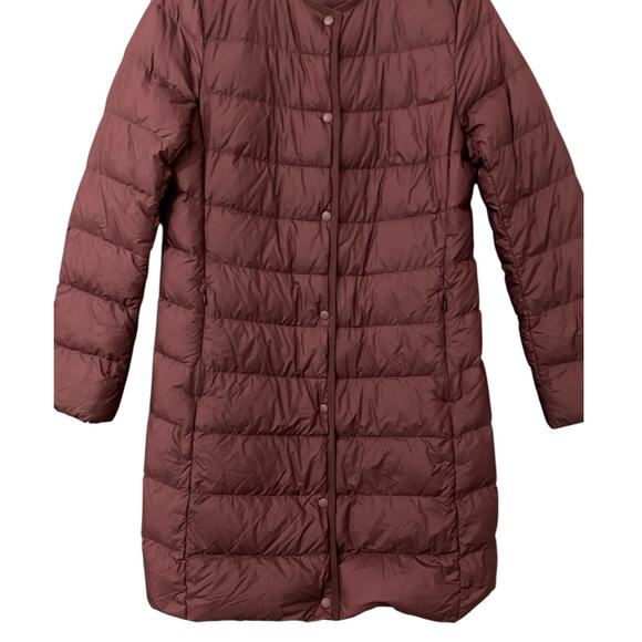 Uniqlo Women’s Ultra Light Down Jacket Small Wine Packable Travel Quilted Coat - Picture 12 of 16